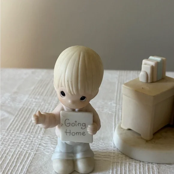 Precious Moments Cake Toppers - Cream and White - Picture 4 of 9